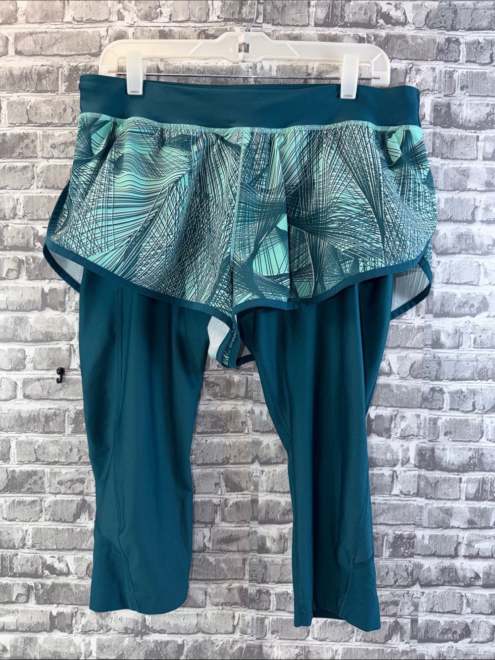 Under Armour Teal Printed Layered Skort with Capri Leggings